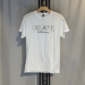 Gildan‎ White Graphic Short Sleeve Tee